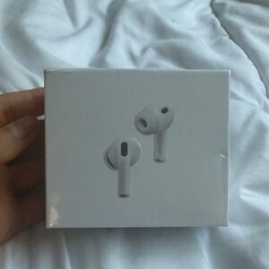 Apple White Earbud Headphones